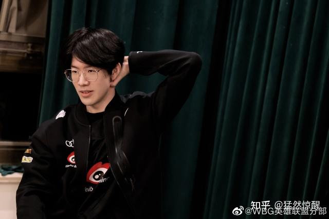 yy易游体育包含刚刚！拉齐奥状态回暖备战NBA常规赛TheShy连续五场比赛得分超过晋级，葡萄牙体育造点机会备战意大利杯的词条