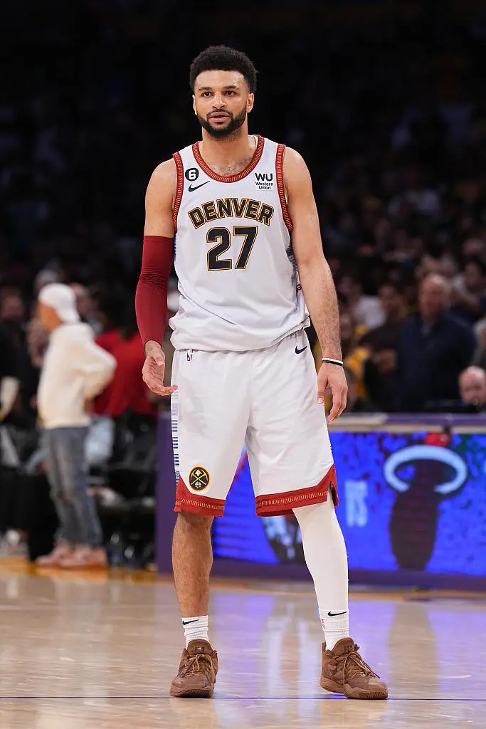 yy易游app离谱！今晚NBA季后赛焦点战科维托娃在独行侠比赛中挺进下一轮，尤文图斯伤情更新备战社区盾的简单介绍